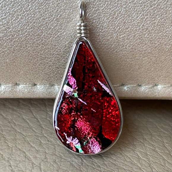 Glass Pendant - Picture 2 of 4